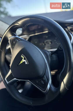 Лифтбек Tesla Model S 2014 в 