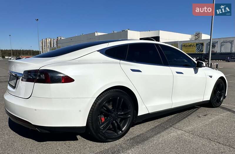 Tesla Model S 2015 Tesla Model S 2015