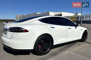 Ліфтбек Tesla Model S 2015 в 