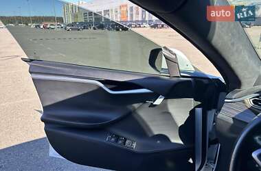 Ліфтбек Tesla Model S 2015 в 