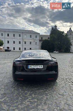 Лифтбек Tesla Model S 2016 в 
