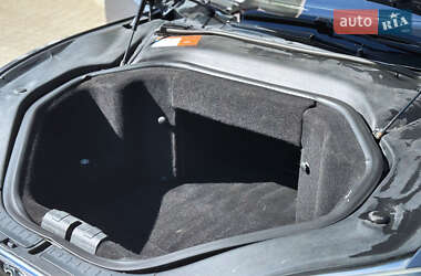 Лифтбек Tesla Model S 2014 в 