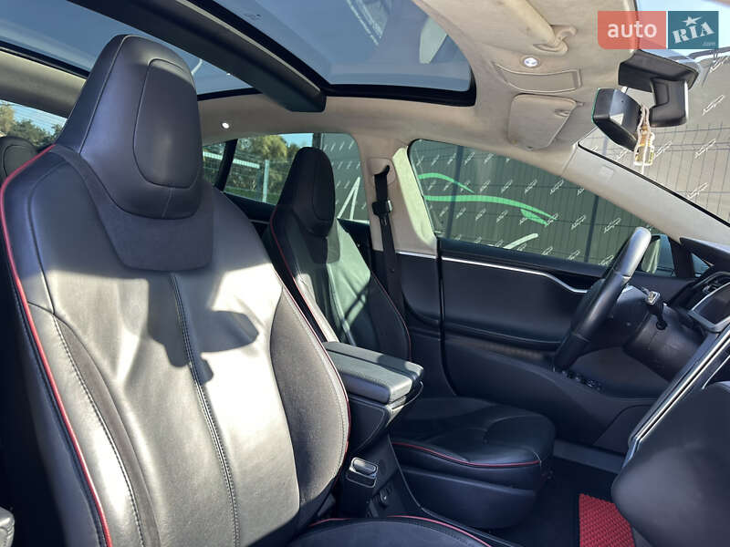 Лифтбек Tesla Model S 2013 в Киеве