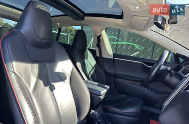 Ліфтбек Tesla Model S 2013 в 