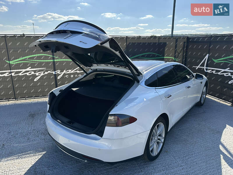 Лифтбек Tesla Model S 2013 в Киеве