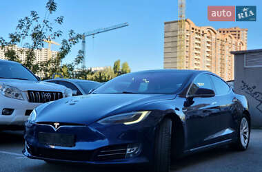 Ліфтбек Tesla Model S 2017 в Києві