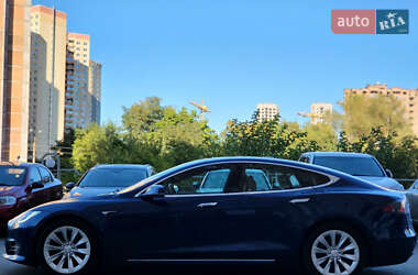 Лифтбек Tesla Model S 2017 в 