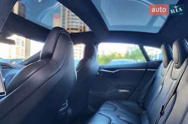 Лифтбек Tesla Model S 2017 в 