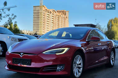 Ліфтбек Tesla Model S 2017 в Києві