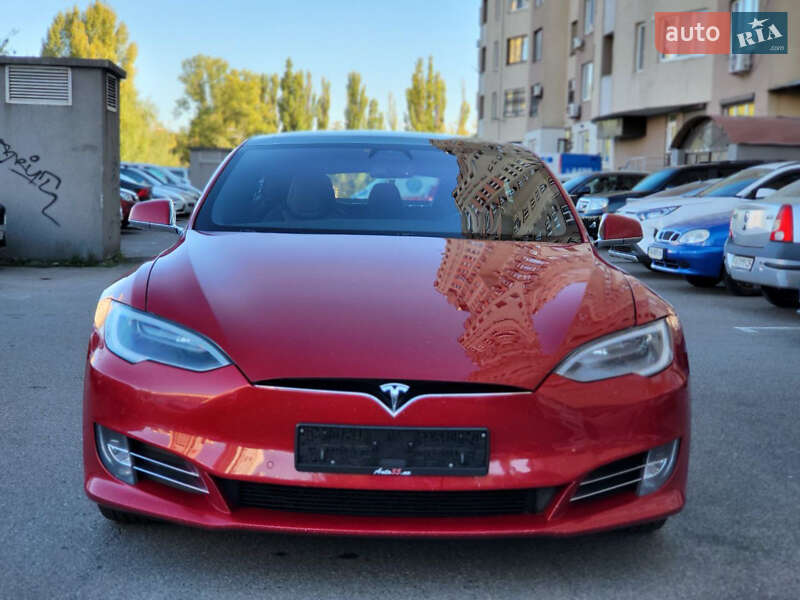 Ліфтбек Tesla Model S 2017 в Києві