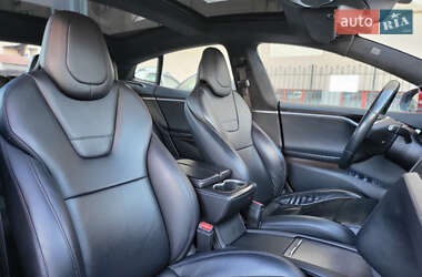 Ліфтбек Tesla Model S 2017 в 
