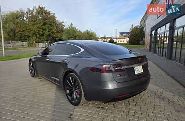 Ліфтбек Tesla Model S 2016 в 