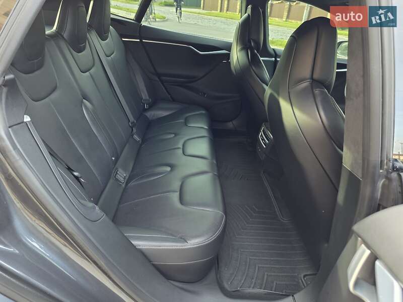 Лифтбек Tesla Model S 2016 в Владимире фото 13 Лифтбек Tesla Model S 2016 в Владимире