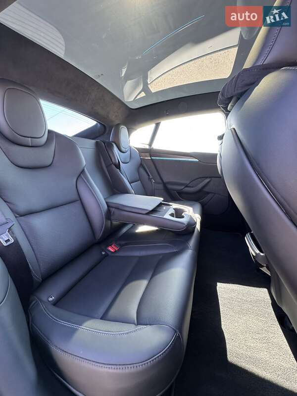 Ліфтбек Tesla Model S 2021 в Одесі