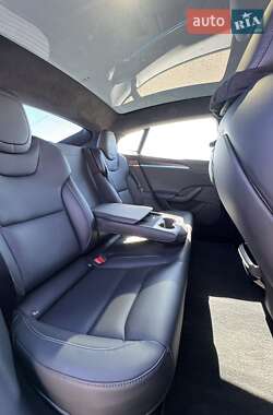 Ліфтбек Tesla Model S 2021 в 