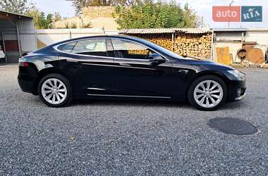 Лифтбек Tesla Model S 2017 в 