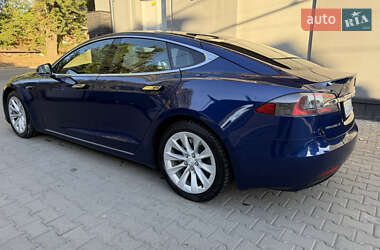Лифтбек Tesla Model S 2017 в 
