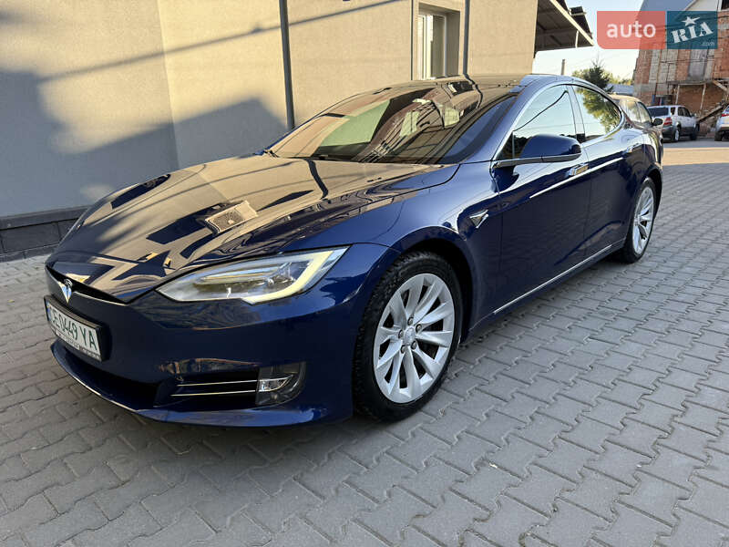 Лифтбек Tesla Model S 2017 в Черновцах Лифтбек Tesla Model S 2017 в Черновцах