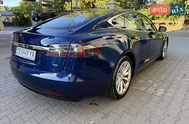 Ліфтбек Tesla Model S 2017 в Чернівцях
