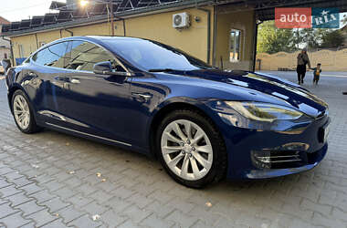 Ліфтбек Tesla Model S 2017 в Чернівцях