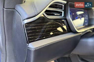 Лифтбек Tesla Model S 2017 в 