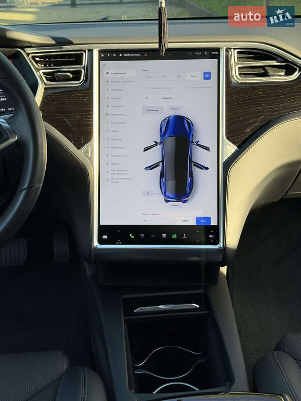 Ліфтбек Tesla Model S 2017 в Чернівцях