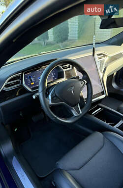 Лифтбек Tesla Model S 2017 в 