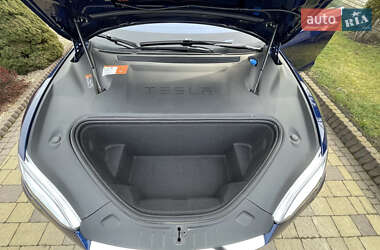 Лифтбек Tesla Model S 2017 в 