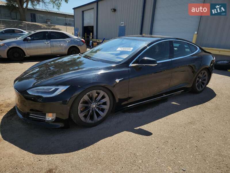 Лифтбек Tesla Model S 2020 в Ивано-Франковске