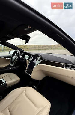 Ліфтбек Tesla Model S 2016 в 