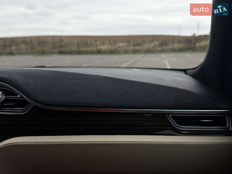 Ліфтбек Tesla Model S 2016 в Рівному