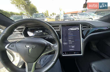 Ліфтбек Tesla Model S 2016 в 