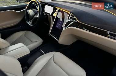 Ліфтбек Tesla Model S 2016 в 