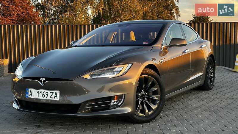 Ліфтбек Tesla Model S 2016 в Києві фото 11 Ліфтбек Tesla Model S 2016 в Києві