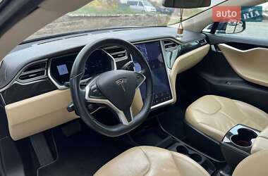 Ліфтбек Tesla Model S 2014 в 