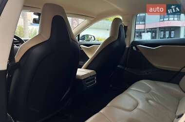 Ліфтбек Tesla Model S 2014 в 