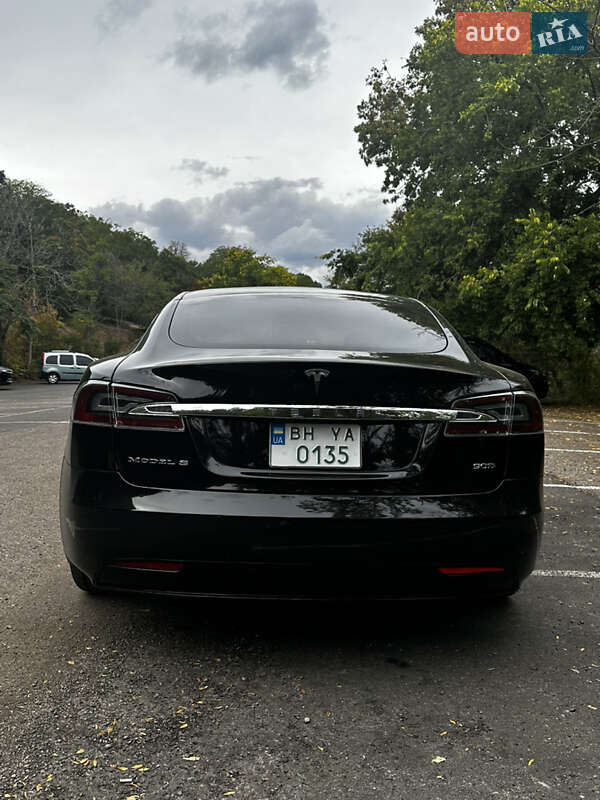Лифтбек Tesla Model S 2017 в Одессе