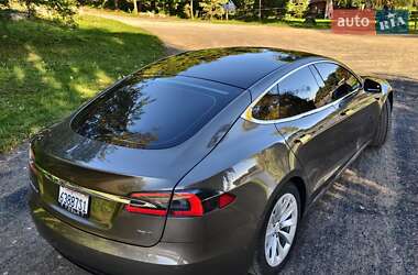Лифтбек Tesla Model S 2016 в Ивано-Франковске