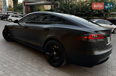 Лифтбек Tesla Model S 2021 в 