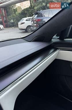 Лифтбек Tesla Model S 2021 в 