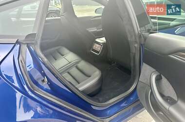 Ліфтбек Tesla Model S 2021 в 