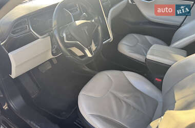 Лифтбек Tesla Model S 2013 в 