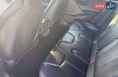 Лифтбек Tesla Model S 2013 в 