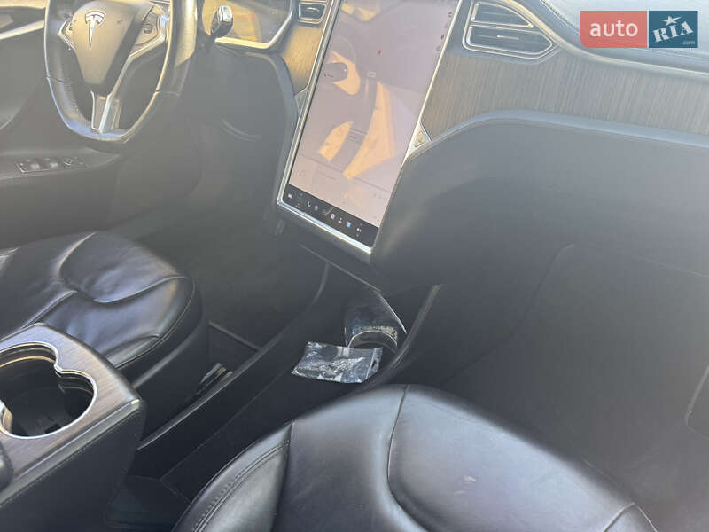 Ліфтбек Tesla Model S 2013 в Одесі