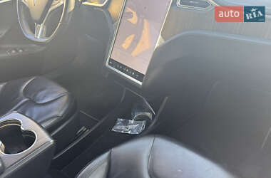 Лифтбек Tesla Model S 2013 в 