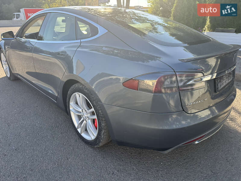 Лифтбек Tesla Model S 2014 в Одессе