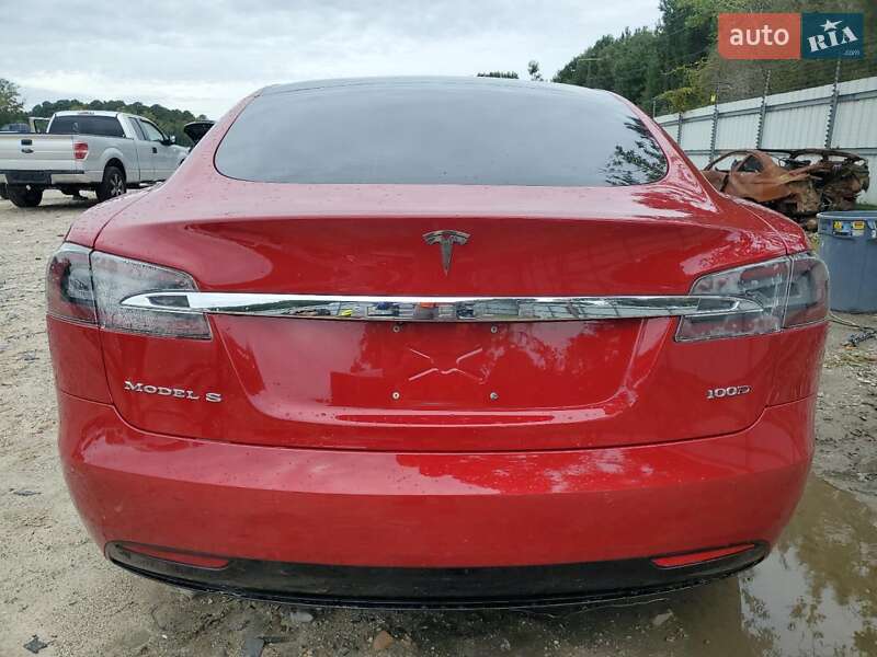 Лифтбек Tesla Model S 2017 в Киеве