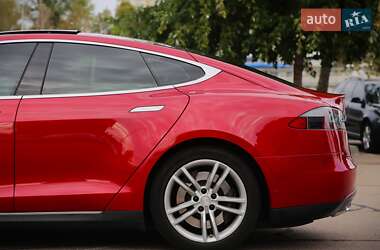 Ліфтбек Tesla Model S 2013 в 