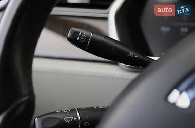 Ліфтбек Tesla Model S 2013 в 