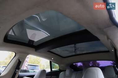 Ліфтбек Tesla Model S 2013 в 